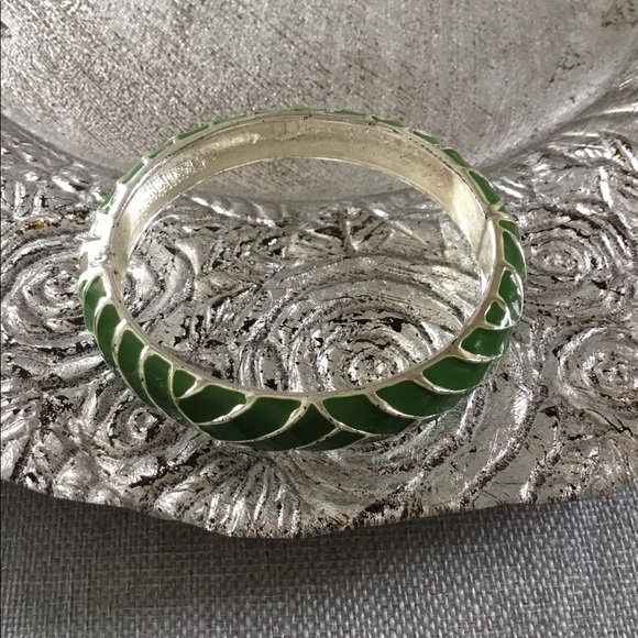 ANN TAYLOR LOFT BANGLE BRACELET NWOT - Picture 2 of 6